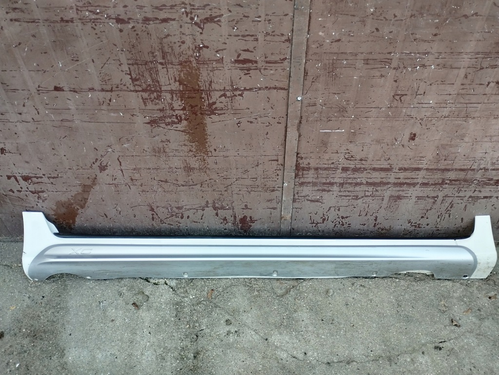 фото №1, Поріг молдинг права volvo xc60 r-design 2008-2013