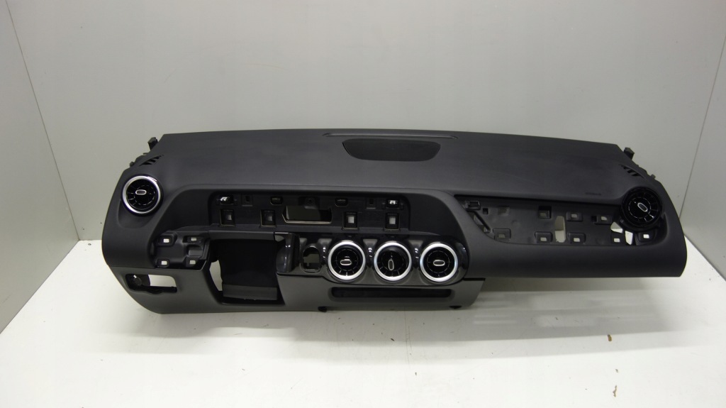 Купить Mercedes eqc w293 приборная панель панель  оригинал