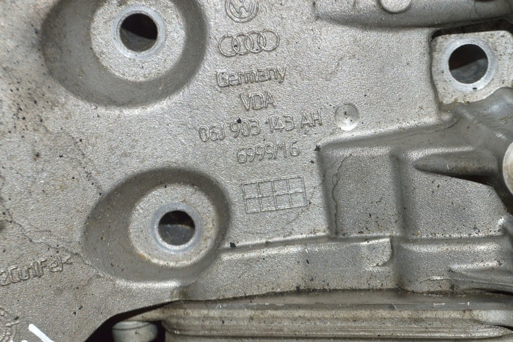 фото №5, Audi tt 8j 2.0 tfsi 2013 фильтр масла радиатор масла bracker 06j117021j