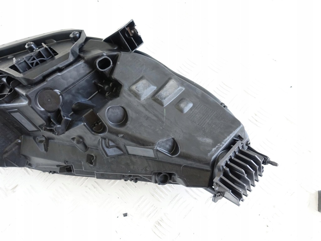 Tesla model 3 3 17-20 фара full led ліва перед Ціна