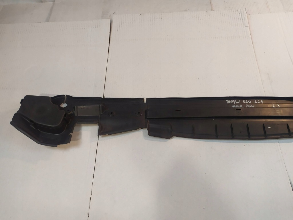 Накладка радиатора впуск воздуха bmw 5 e60 e61 Оригинал