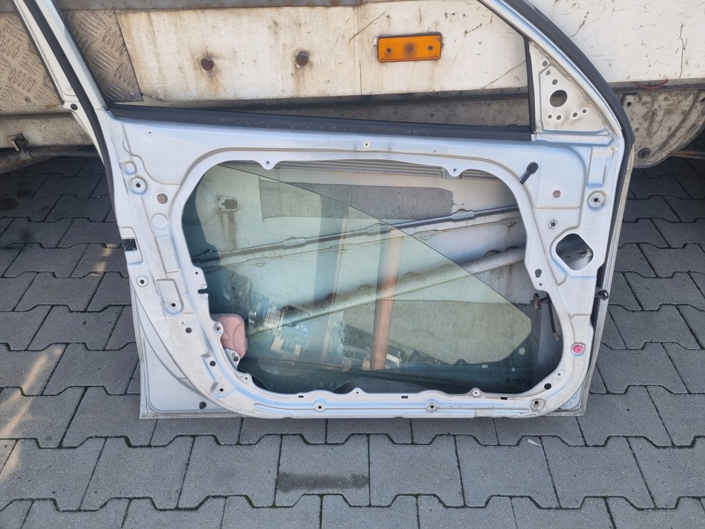 фото №11, Hyundai i30 i kombi 07-12 дверь левый перед 2r