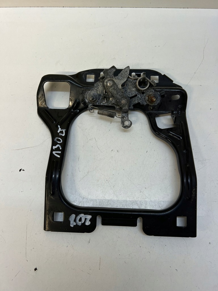 фото №1, Замок кронштейн замка peugeot 208