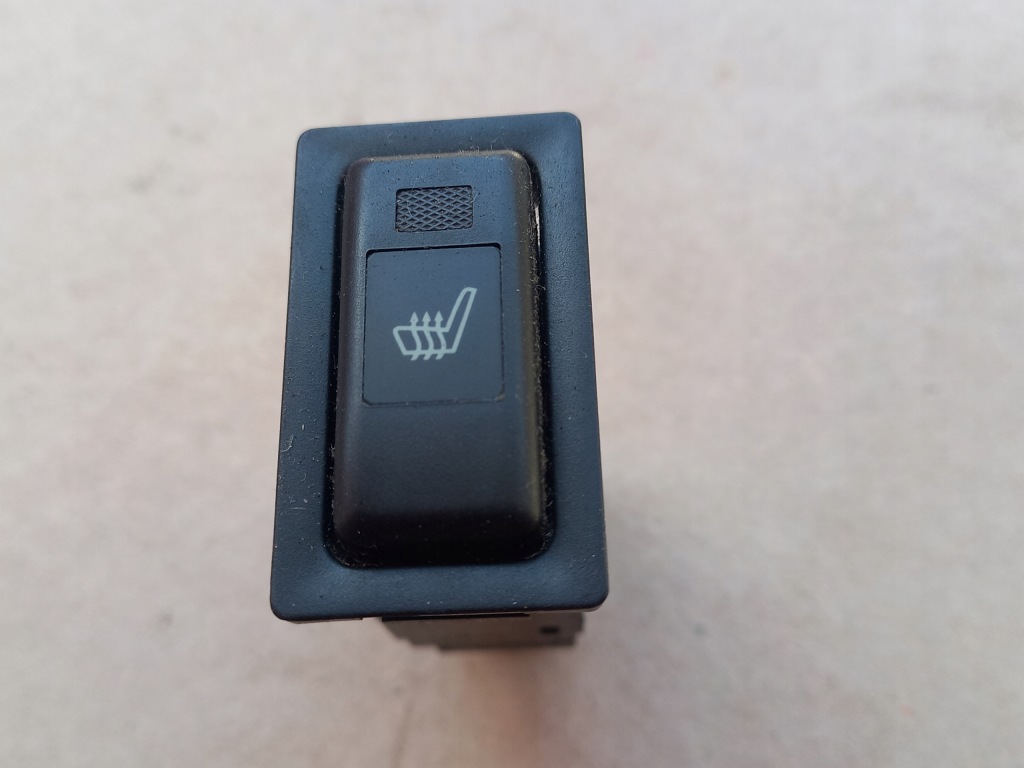 фото №1, Toyota yaris verso 99-05 перемикач підігрів сидіння обігріву сидінь rx