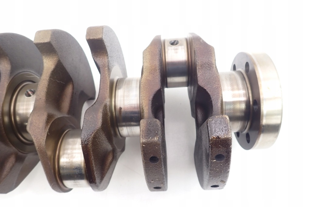 Golf v a3 8p 1.6 fsi blf wał двигуна колінчастий Київ