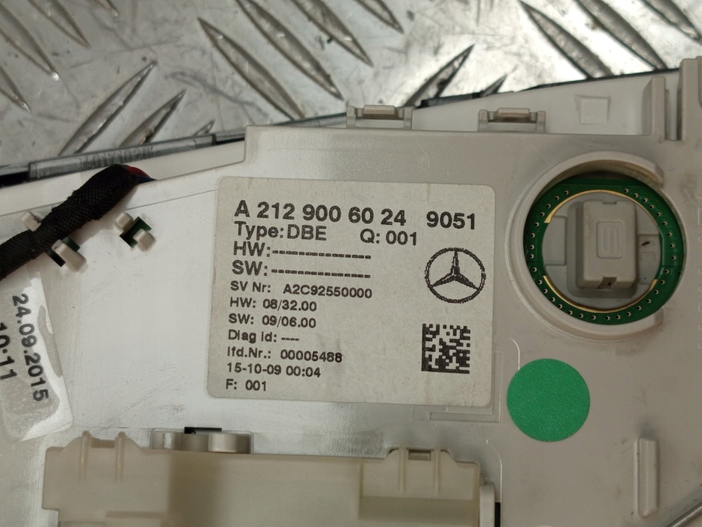 фото №7, Mercedes w212 лампа потолочный освещение кабины a0009054903