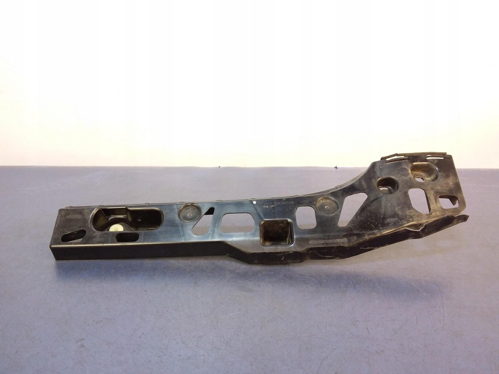 фото №1, Bmw 5 g30 кронштейн порог направляющая левая 7387347