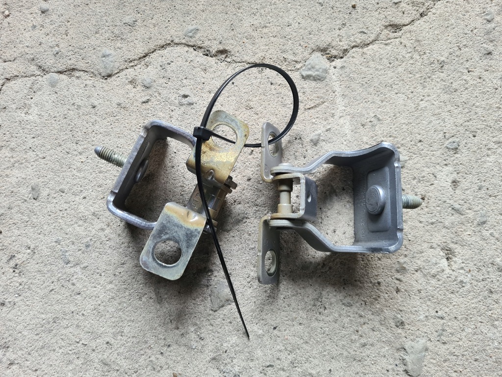 фото №1, Peugeot 2008 ii петля петлі кришки