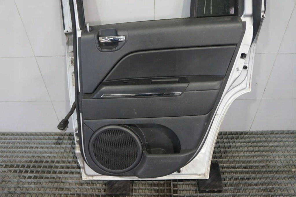 фото №7, Дверь правый задняя задние jeep compass i lift серебристый