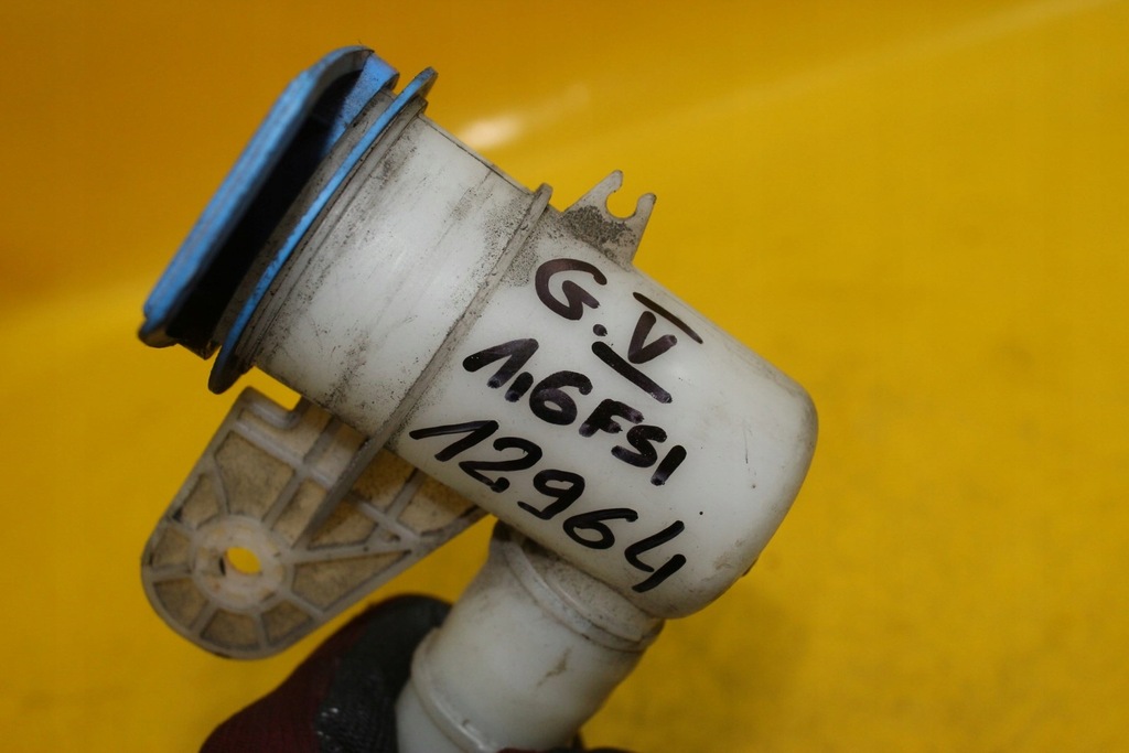 фото №6, Труба бачок омывателя vw golf v