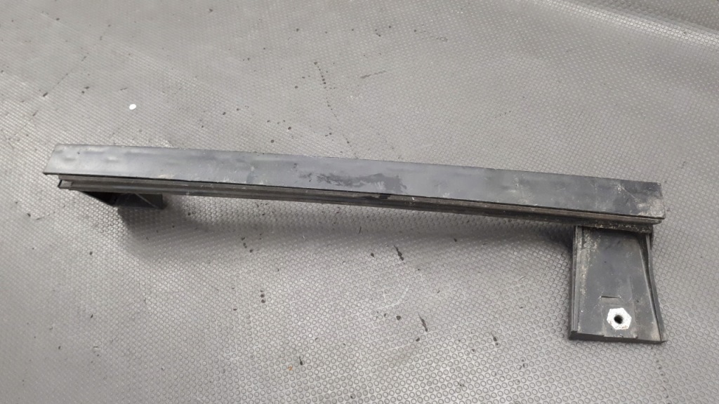 фото №1, 83561-17000 prowdnica скло правий задня matrix