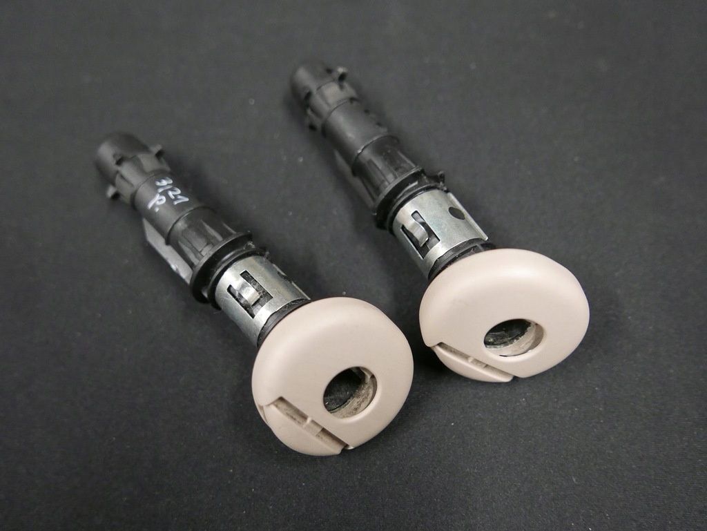 фото №1, Bmw f10 напрямна підголівник перед 1788667 oyster