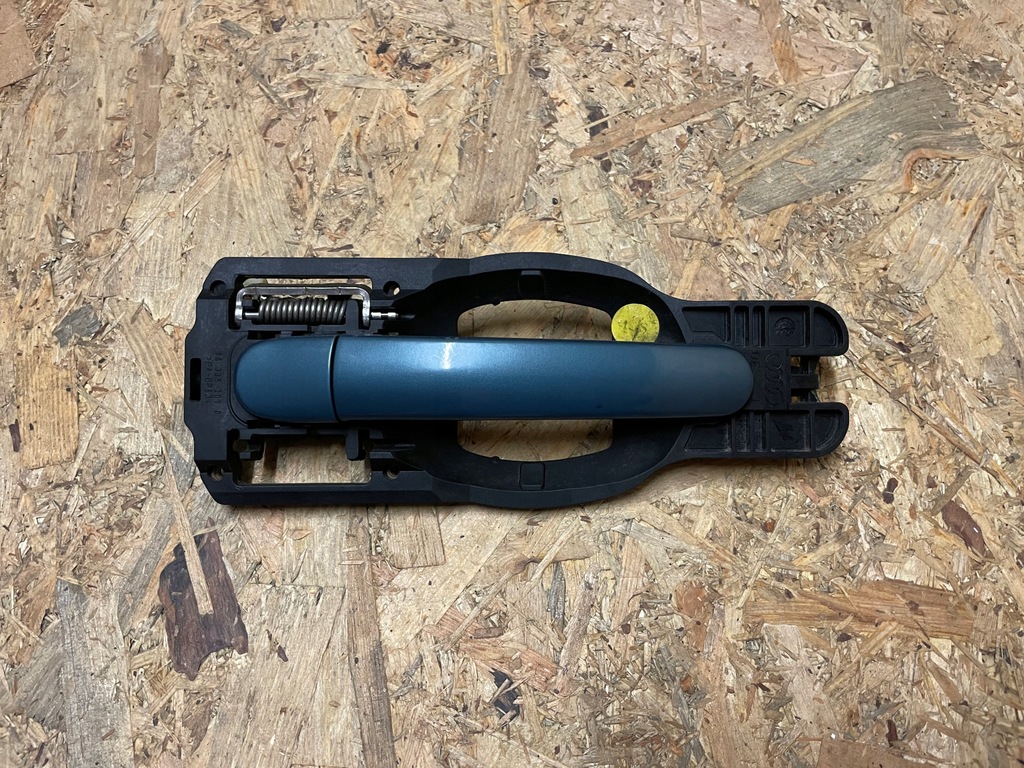 фото №1, Ручка двері права правий перед audi a2 8z lz5r