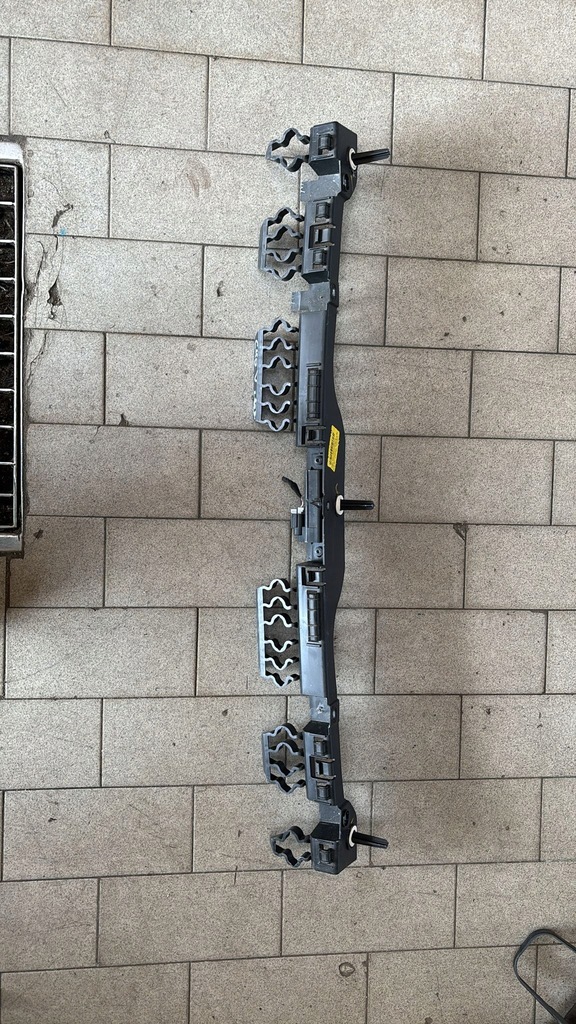 фото №8, Абсорбер напрямна бампера задня renault clio v 850429691r