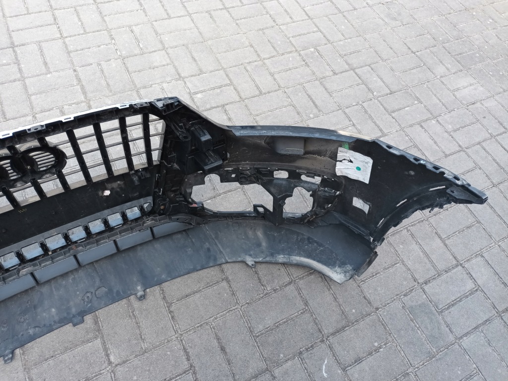 Бампер передний audi q3 i 8u0 перед + решётка радиатора 2011 - 2015 с Разборки