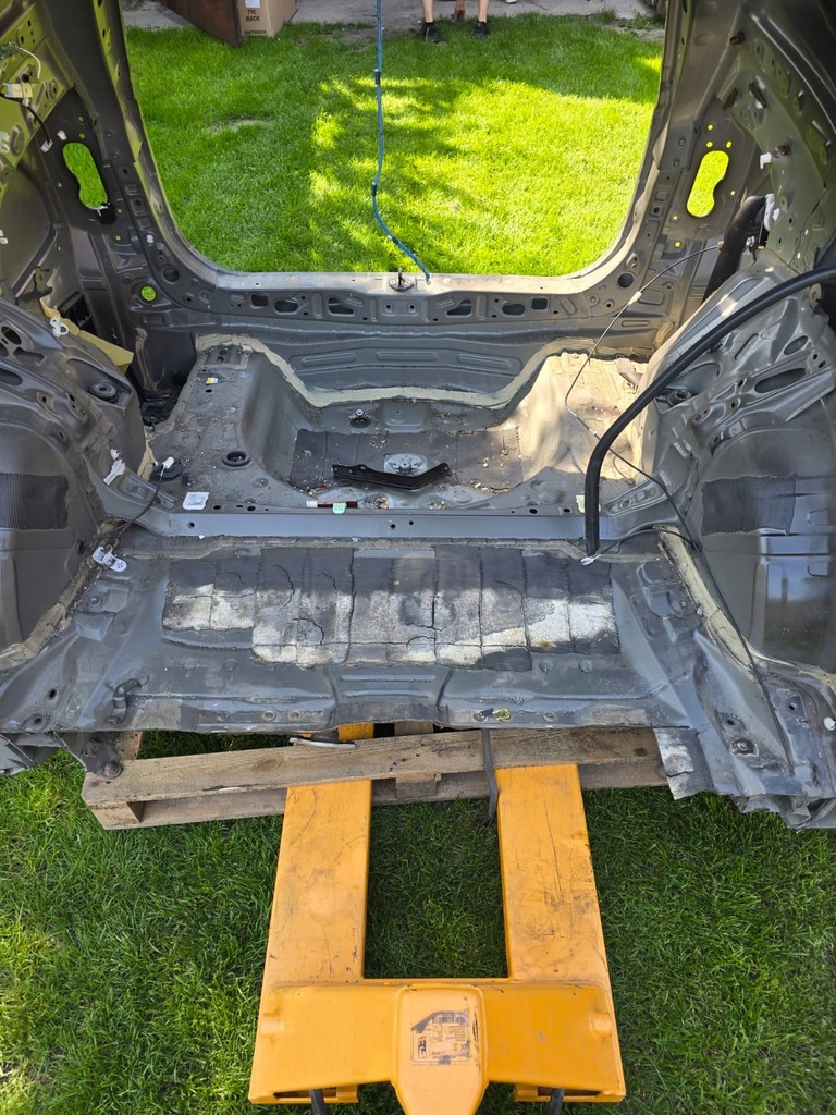 фото №9, Toyota prius plus pas задний крыло четверть