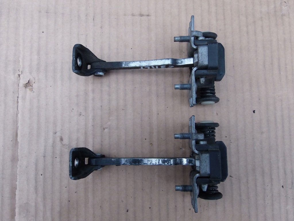 фото №1, Ограничитель дверь левый задняя citroen c3 ii