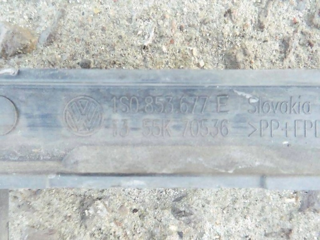 фото №7, Vw up up! решётка бампера средняя заглушка