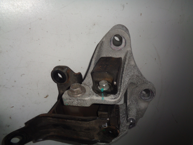 фото №4, Mazda 2 dj 14- 1.5b кронштейн подушка двигателя