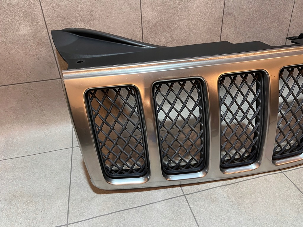 фото №8, Jeep grand cherokee wk решітка радіатора overland оригінал ładna