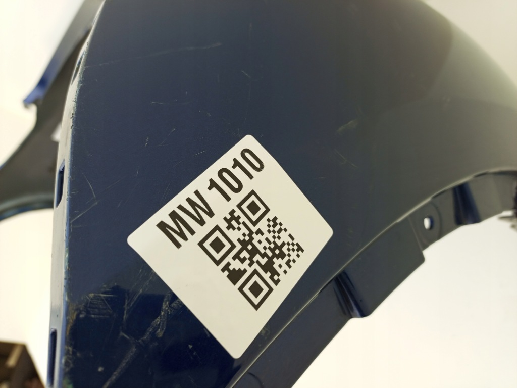 Tesla model y 2020- бампер перед передний 1540100-06-c Киев