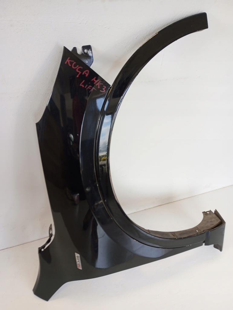 Крила ford kuga mk3 рестайлінг  правий Зі Шроту