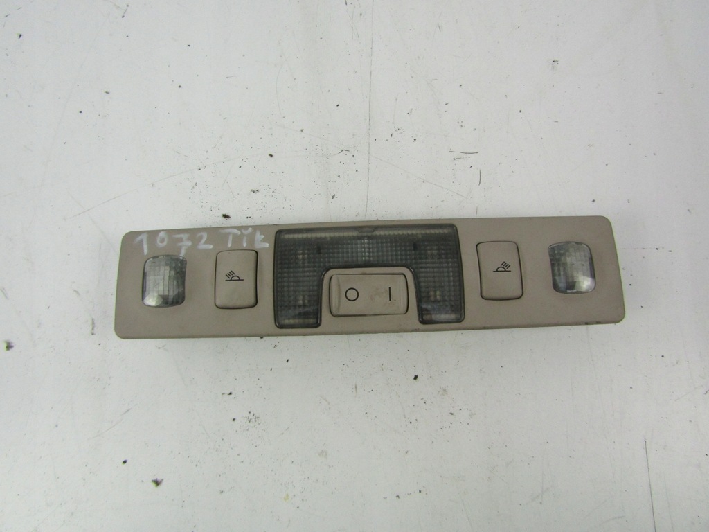 фото №1, Audi a6 c5 лампа освітлення салону 98-01 4d