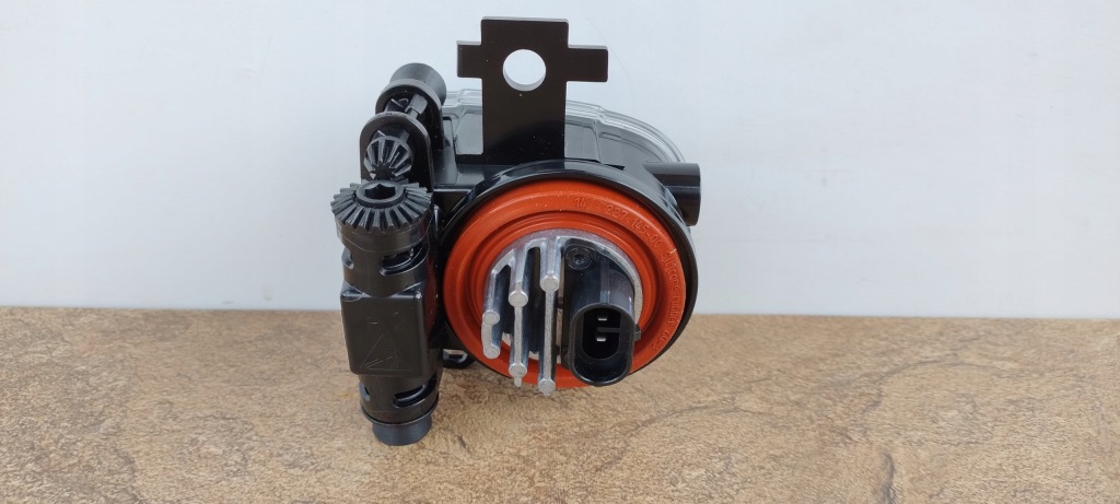 фото №2, Правый противотуманная фара led drl renault clio zoe nissan qashqai 261504122r k59/w853