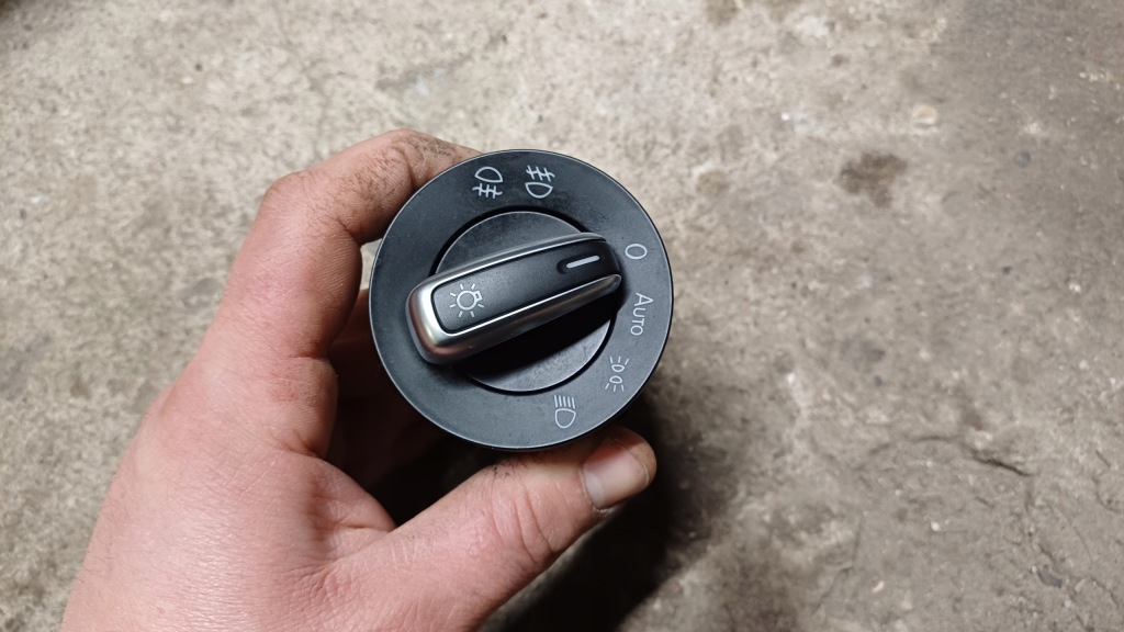 фото №1, Vw touran i переключатель свет 3c8941431a