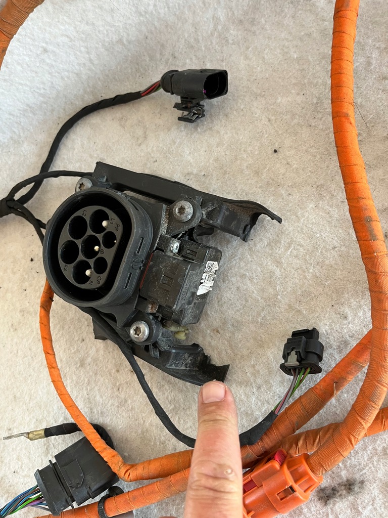 фото №8, Шланг заряджання роз'єм vw passat b8 3g0971509n