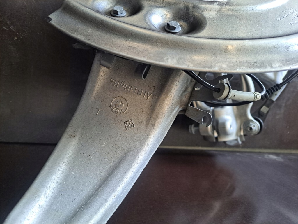 Bmw 8 m850ix g16 поворотний кулак важелі ступиця лівий перед 36 km Оригінал