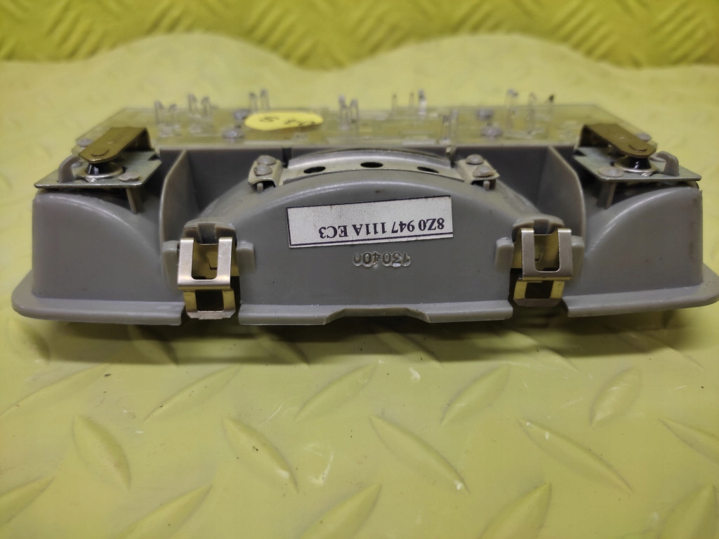 фото №5, Audi a2 лампа освещение кабины 8z0947111