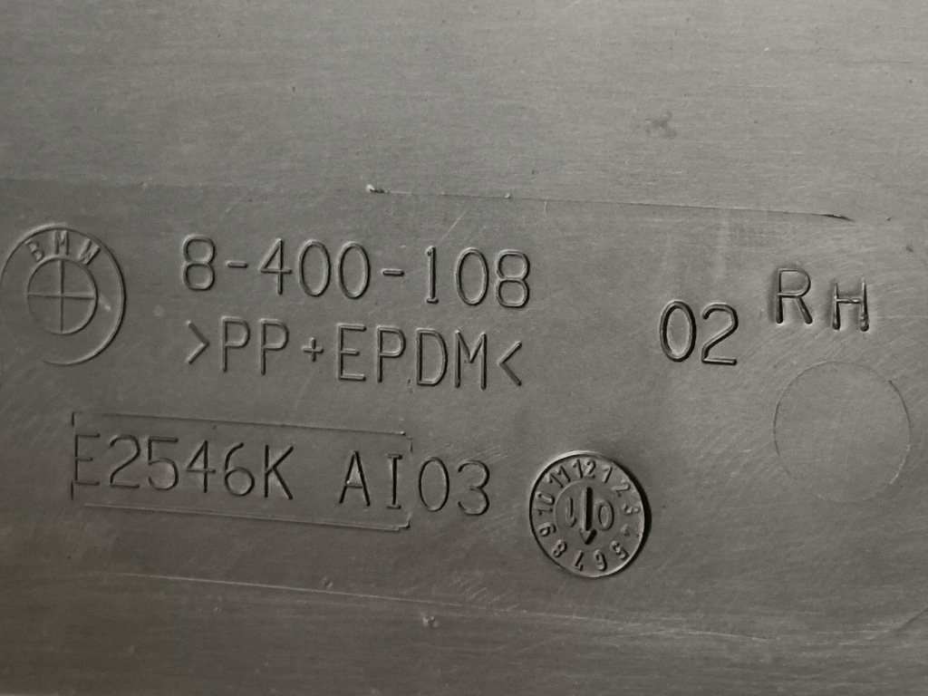 фото №13, Оригинальные задние подкрылок bmw z3 правое