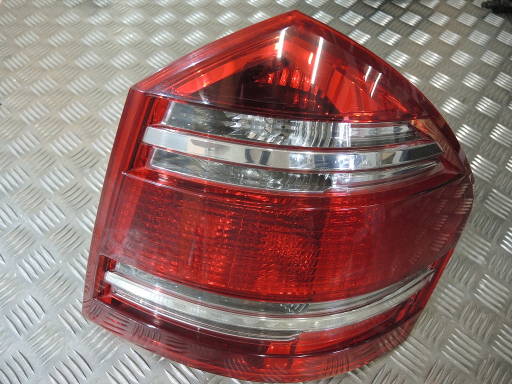 фото №1, Оригинальная правая лампа задняя mercedes gl x164 w164