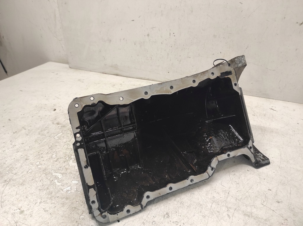 Mercedes a w169 рестайлинг  08- 1.5 поддон масляная a2660105100 в Украине