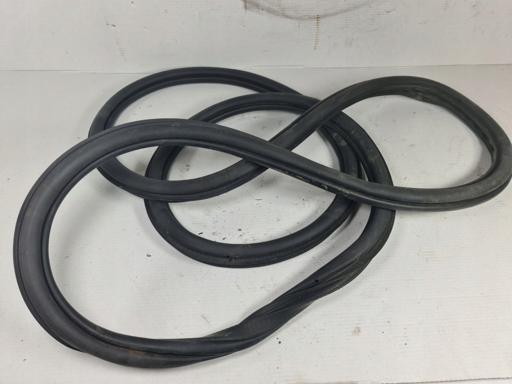 фото №1, Kodiaq прокладка багажника 565827705