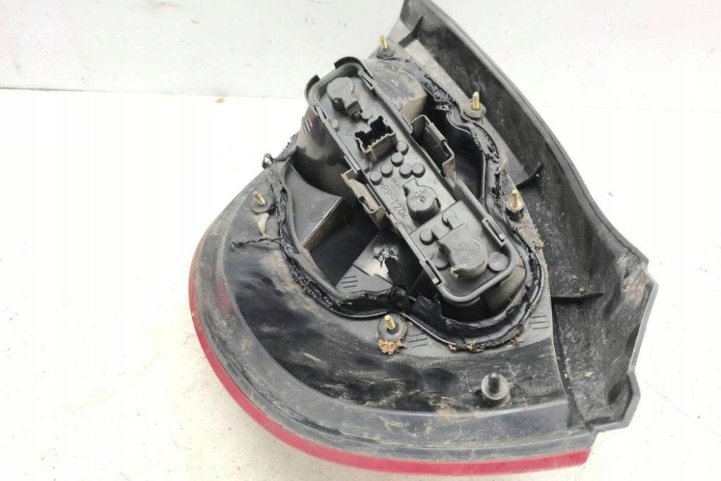 фото №10, Лампа ліва задня nissan almera ii хетчбек n16 26555bn010 2.18l дизель