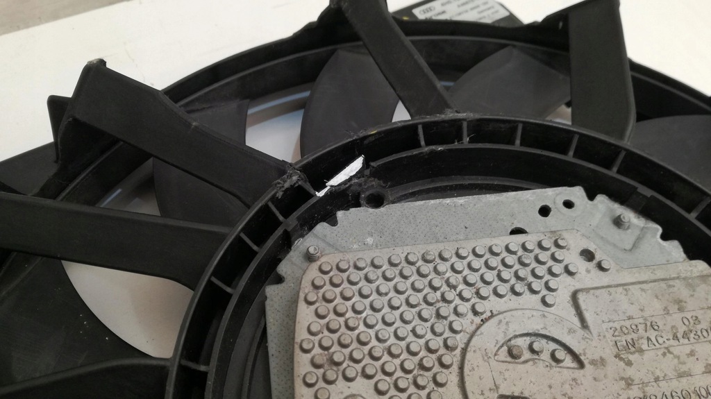 фото №8, Audi a8 4h корпус вентилятор 4h0121003m