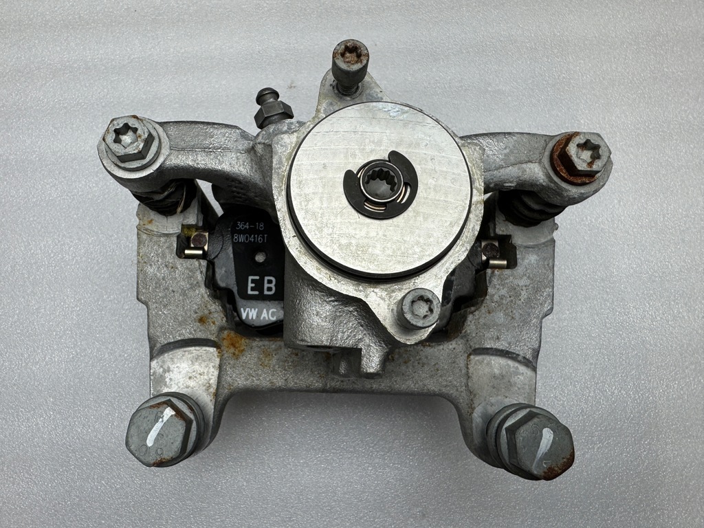 фото №14, Audi a4 a5 8w гальмівні диски гальмівні гальмівні колодки супорти набір перед/зад 8w0615301ab