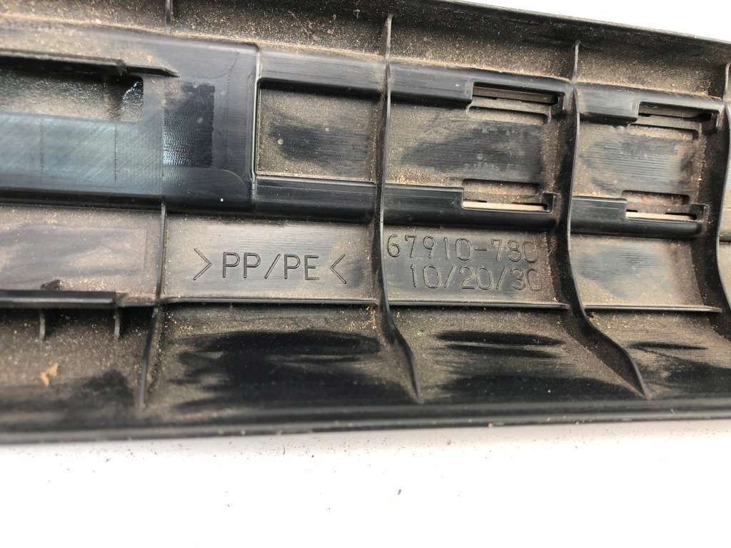 Lexus nx накладка молдинг порог правая 67910-780 Оригинал