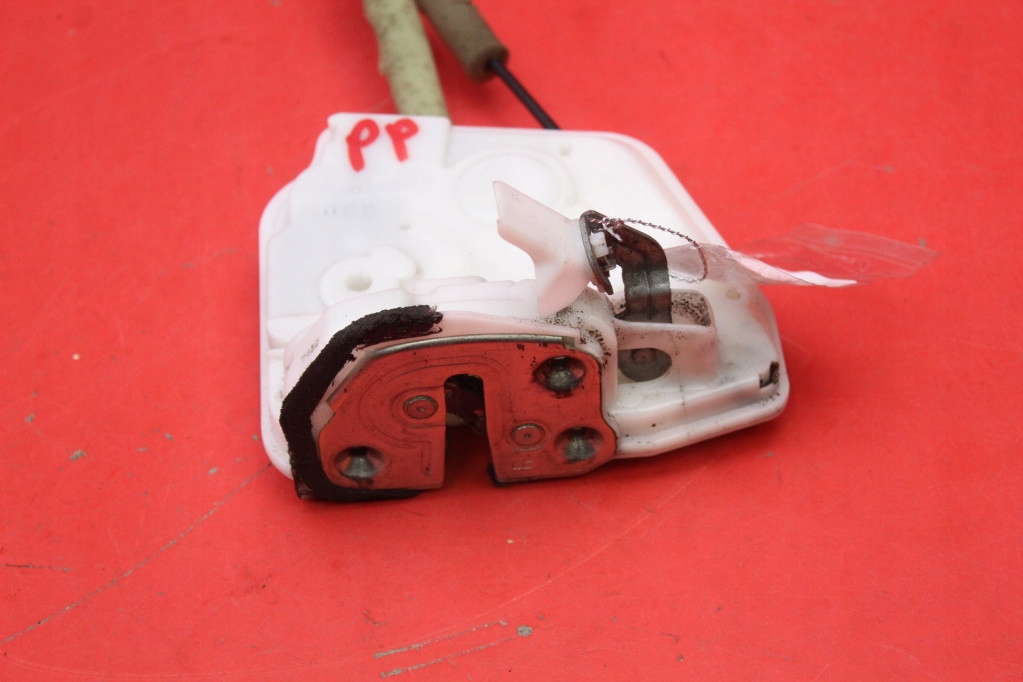 фото №5, Замок дверь правый перед передний eu f96-g15-r2 mazda 2 de 07-10