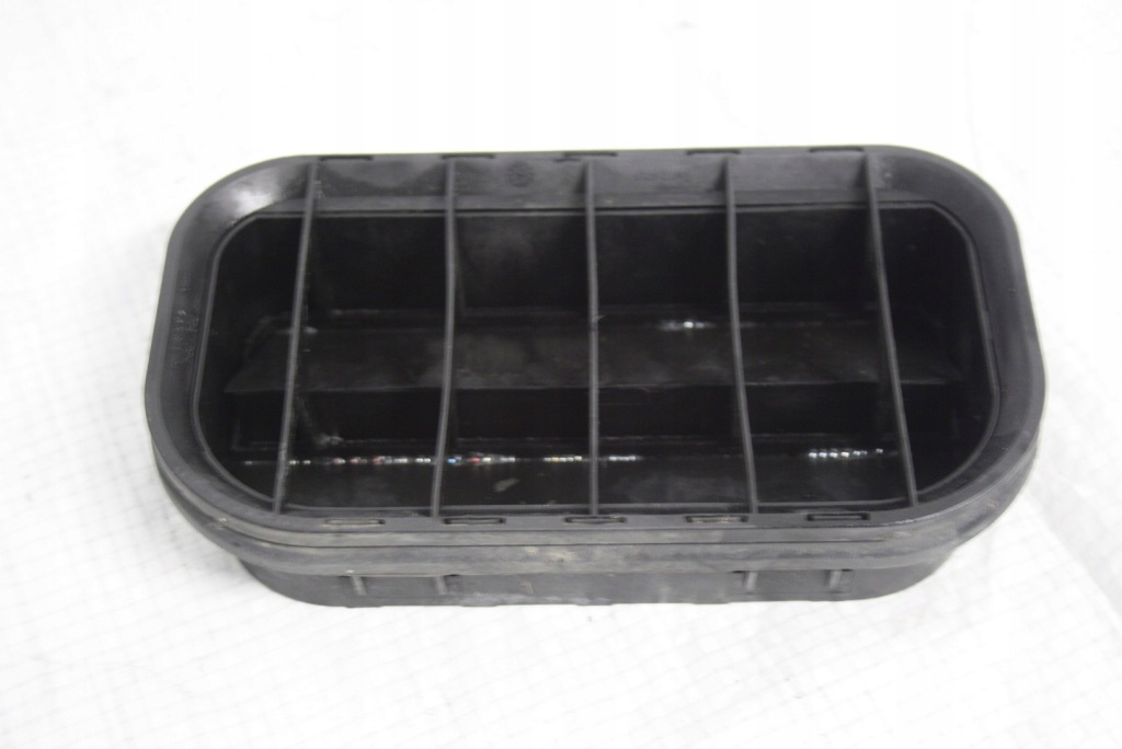 фото №7, Решётка вытяжка воздуха 4a0819181 audi q7 4l 2007