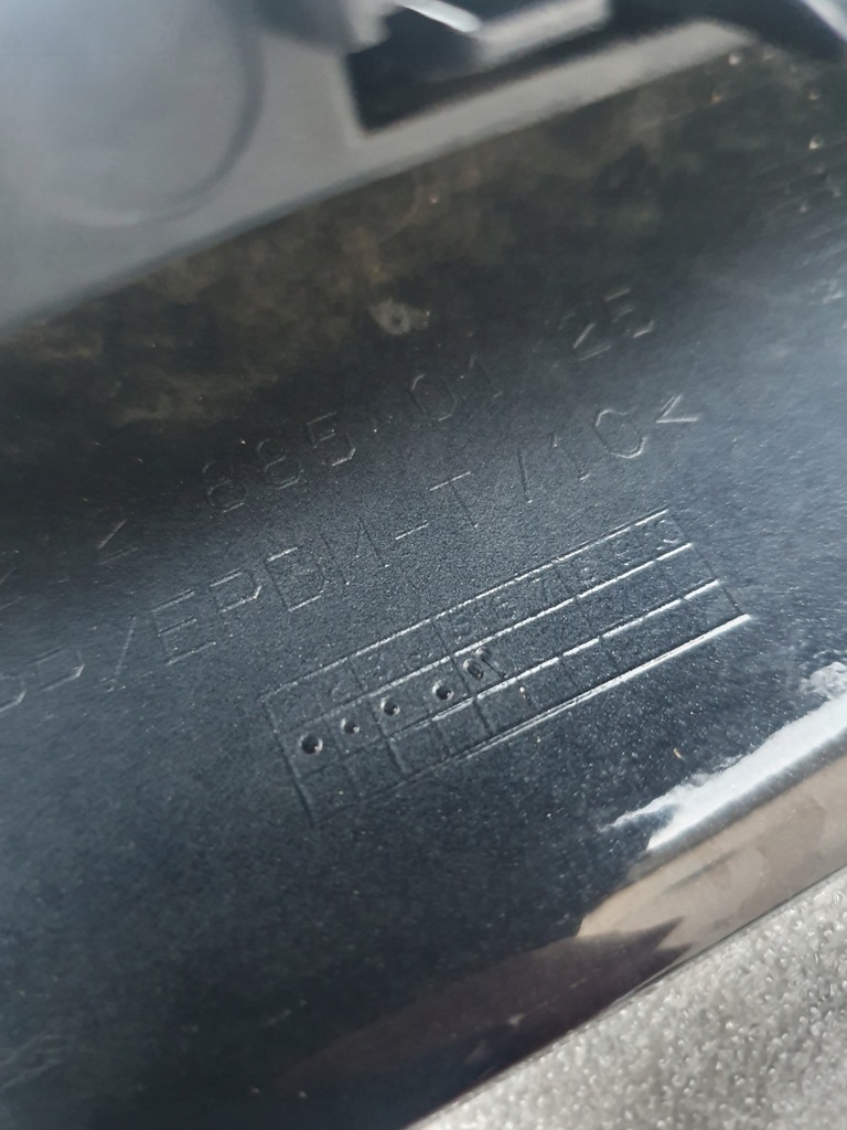 фото №9, Mercedes e-klasa w212 лак 197 бампер передний решётка радиатора led решётка kpl