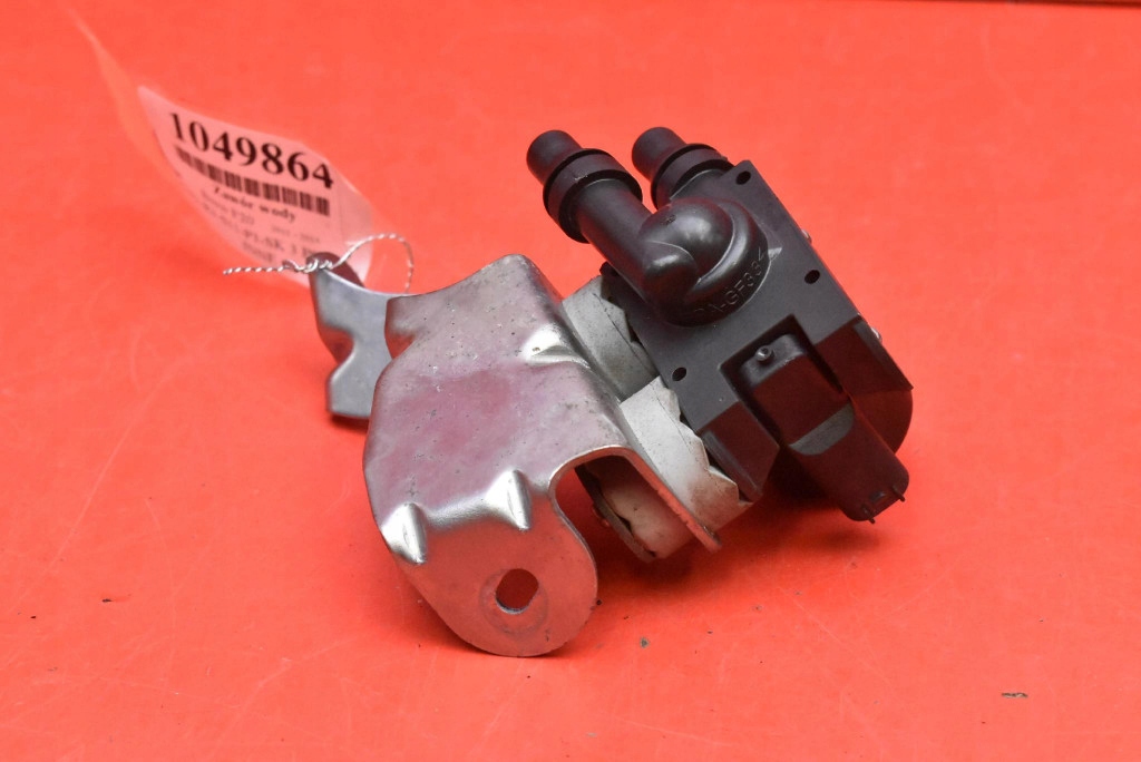 Клапан электроклапан воды 8514557 bmw f20 1.6 d 116 km 11-15 в Украине