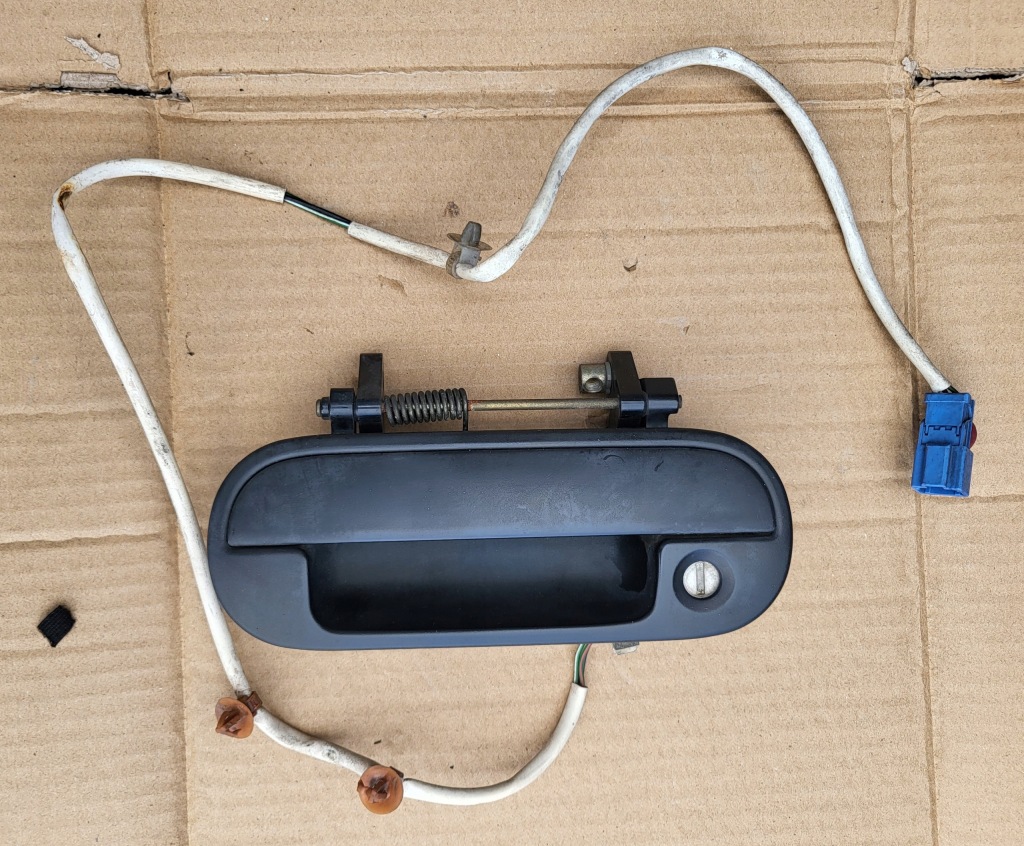 фото №1, Ручка наружная датчик с дверь левый перед rover 400 оригинальный номер europa