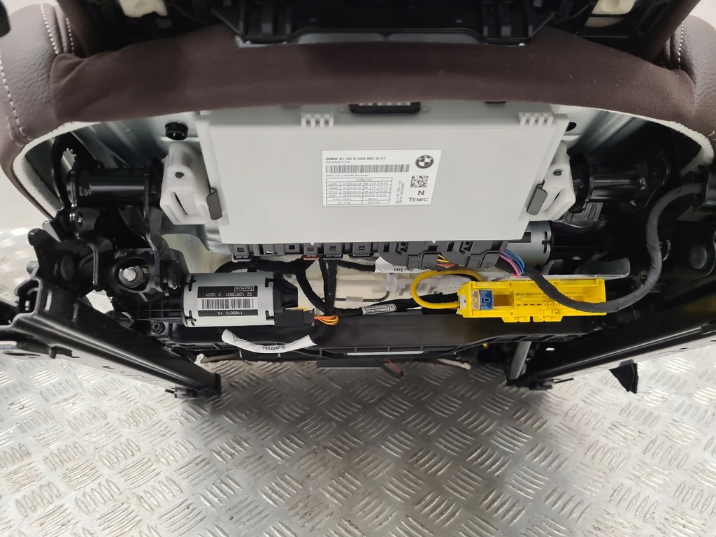 фото №7, Bmw f39 середина сидіння заднє сидіння тунель обшивки оббивка