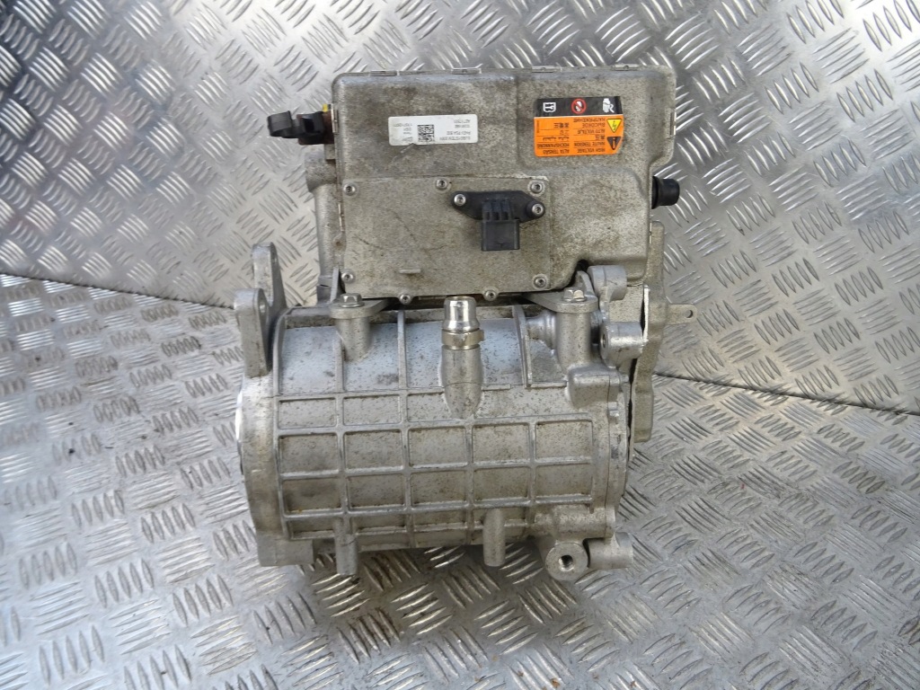 Citroen ds7 e-tensee 4x4 двигун електричний задній привід Недорого