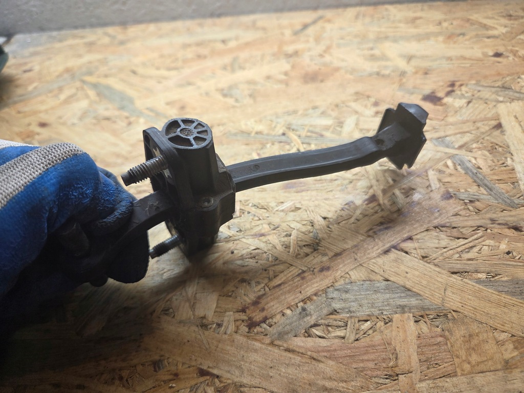 фото №6, Ограничитель дверь citroen nemo bipper fiorino