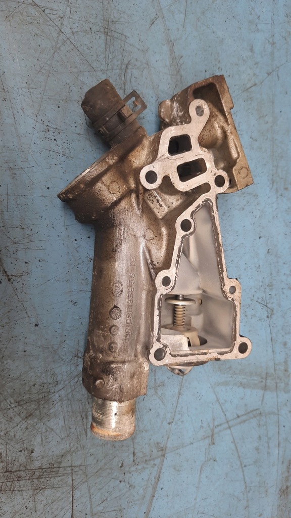 фото №1, Корпус термостата 9635696080 citroen xsara 1.8b