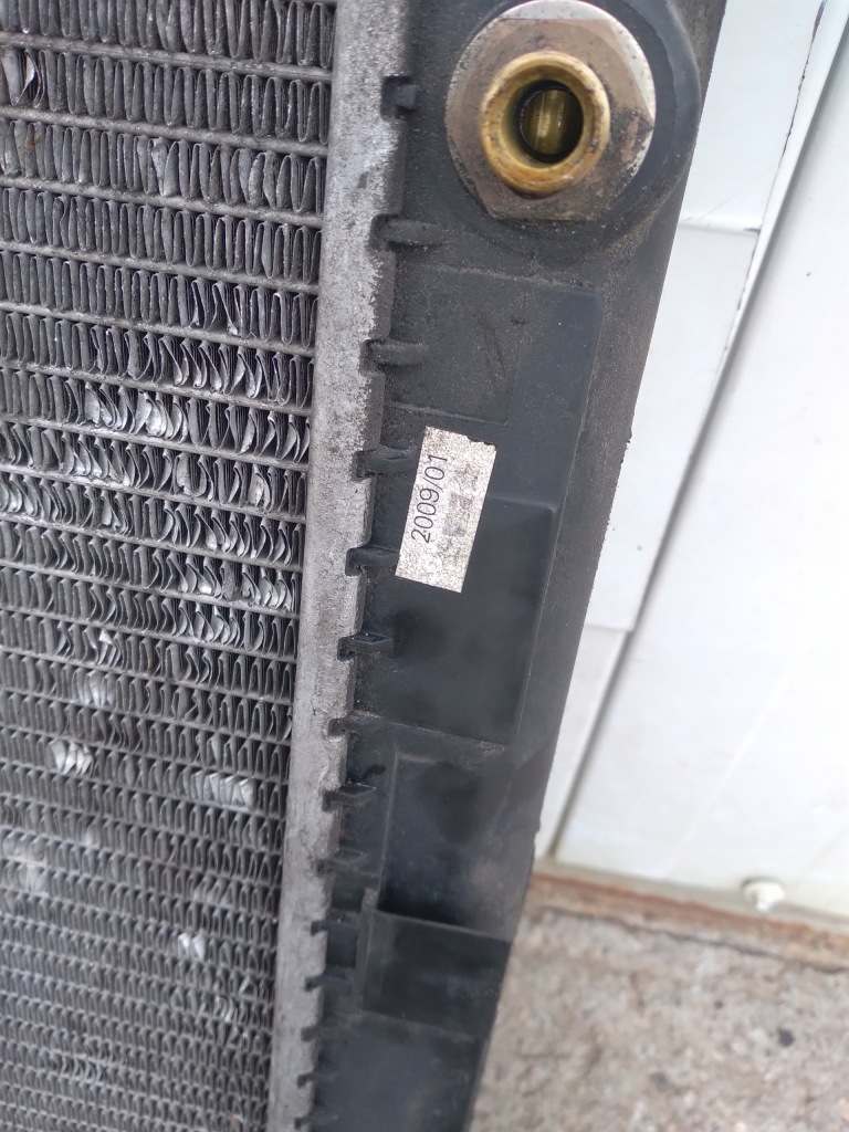 Радіатор води рідина охолоджуючої mercedes w124 Недорого